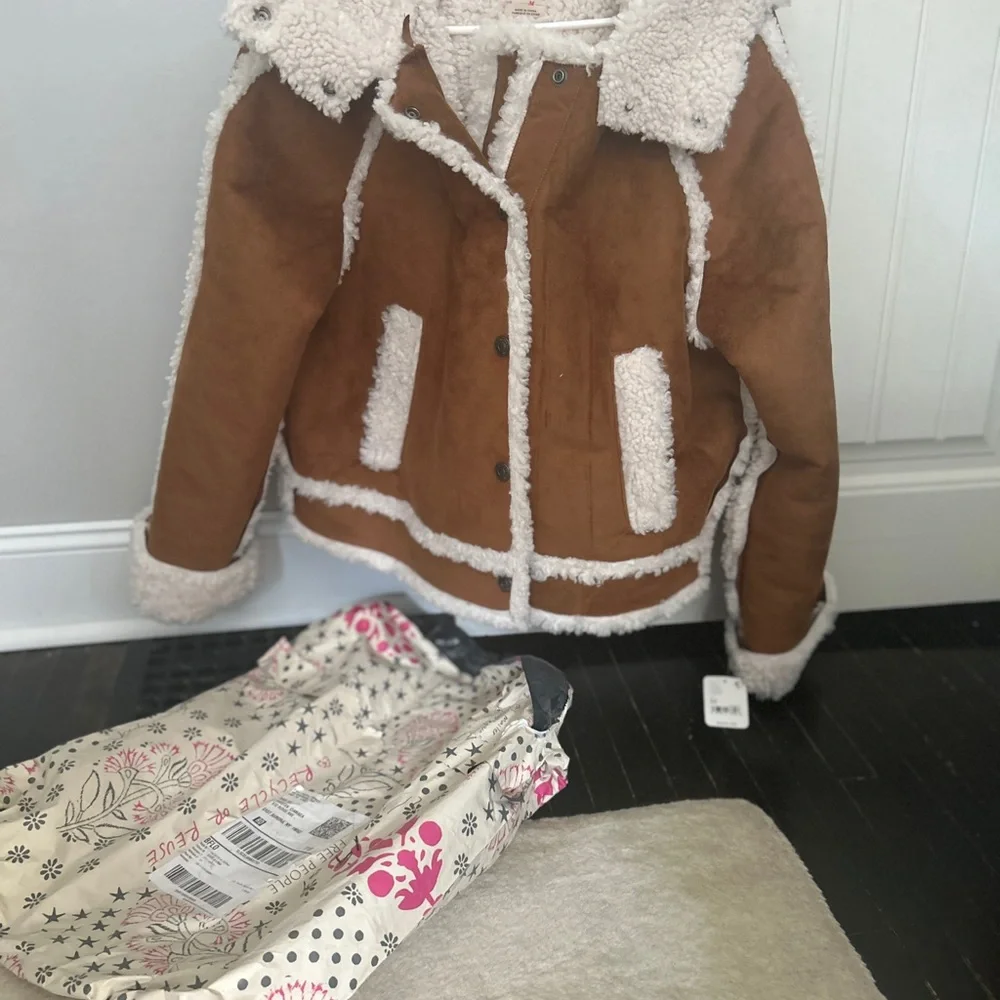 New with tags free people Vegan leather Sherpa coat - Picture 3 of 6